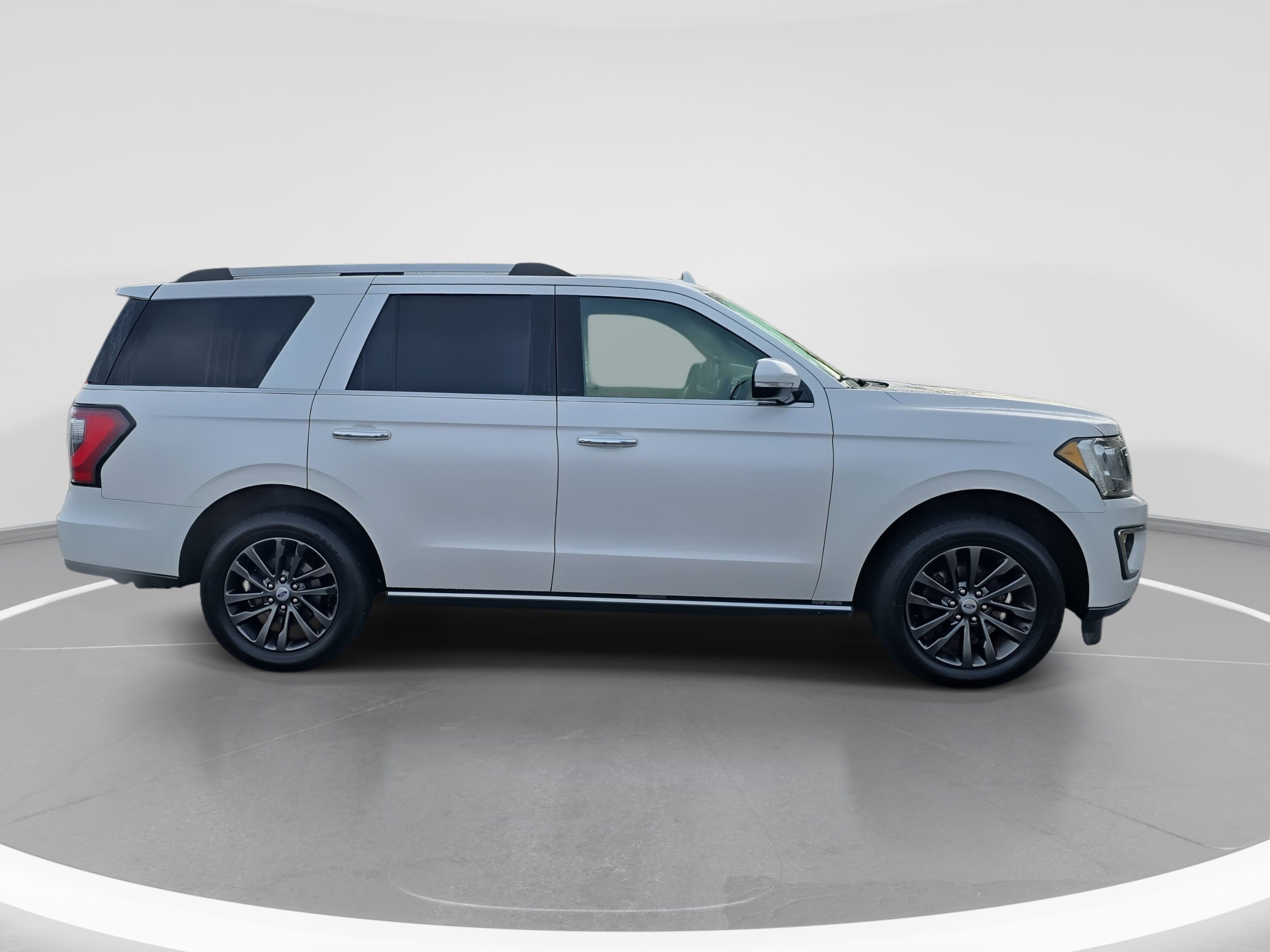 Used 2019 Ford Expedition Limited w/ Equipment Group 301A image 4