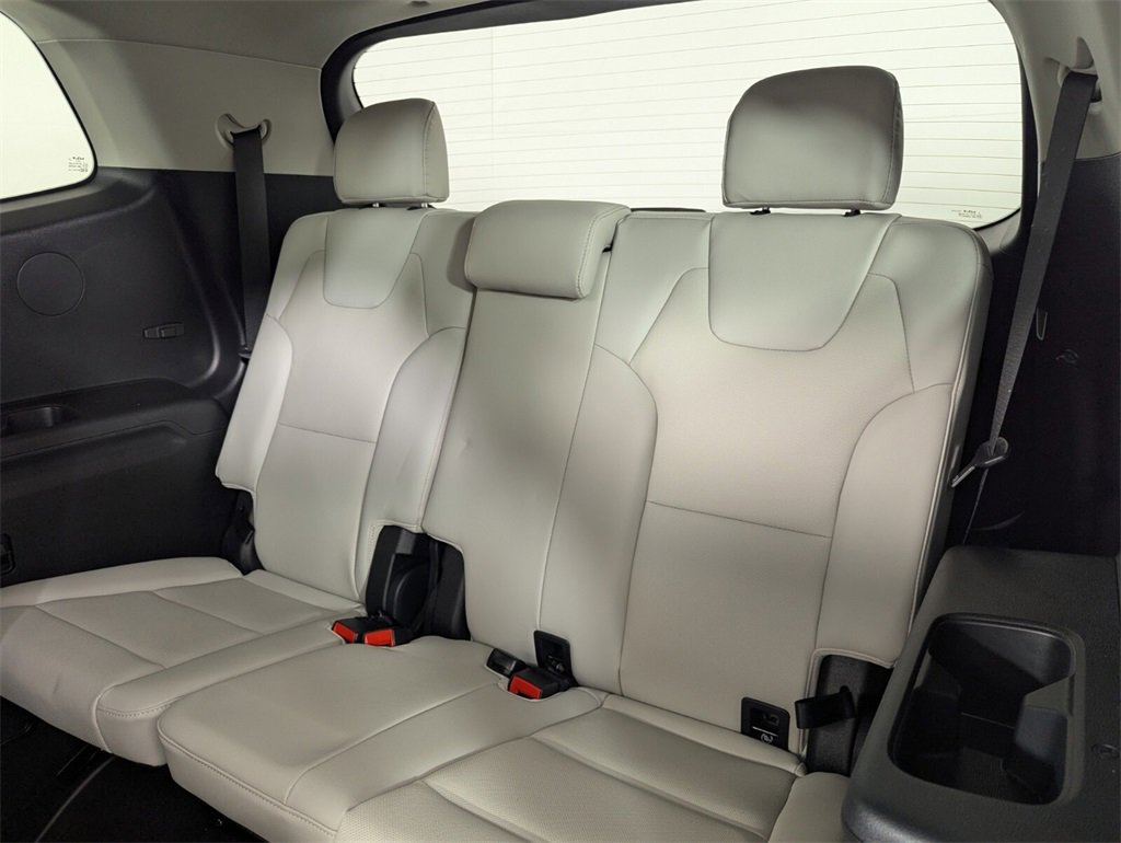 Used 2025 Kia Telluride EX image 24