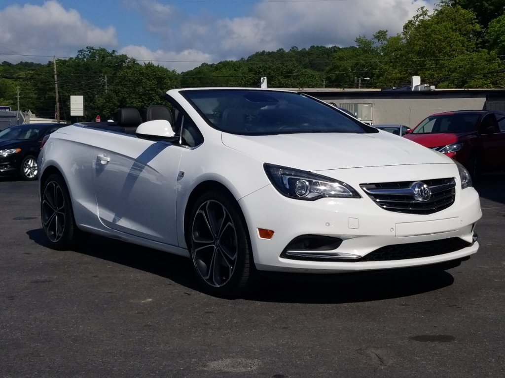Used 2016 Buick Cascada Premium image 2