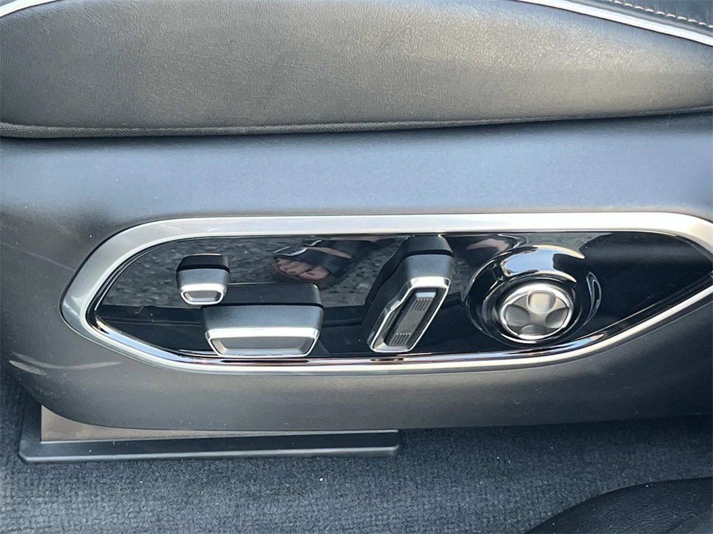 New 2025 Jeep Grand Cherokee Summit image 11