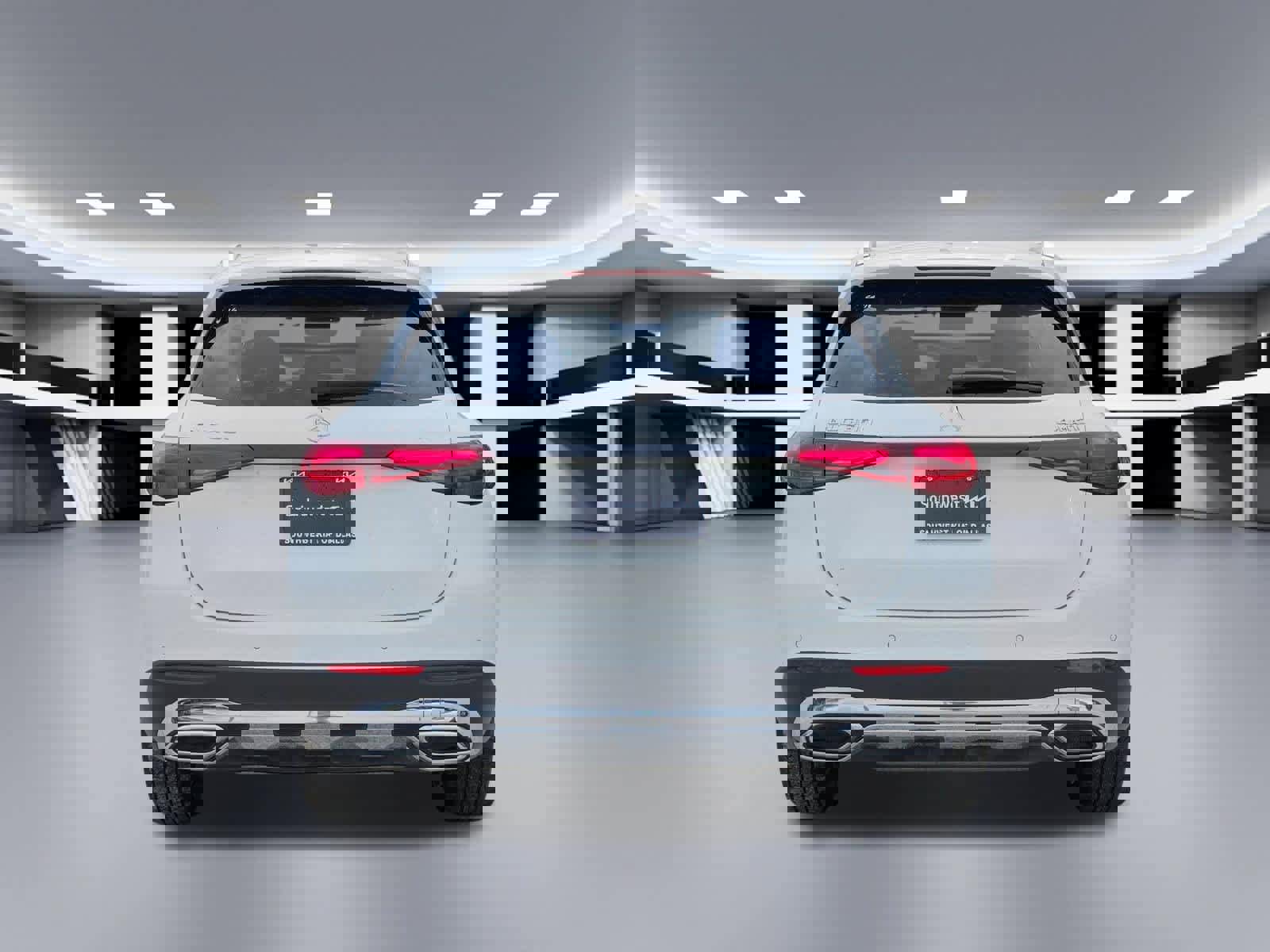 Used 2024 Mercedes-Benz GLC 300 4MATIC image 5