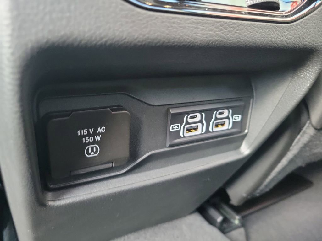 Used 2025 Jeep Grand Cherokee Summit w/ Obsidian Package image 12