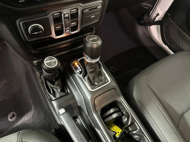 Used 2023 Jeep Wrangler Unlimited w/ Cold Weather Group image 20