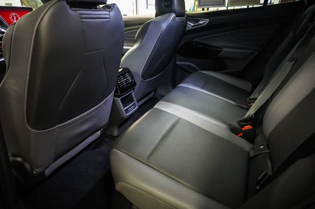 Used 2023 Volkswagen ID.4 Pro S RWD image 19