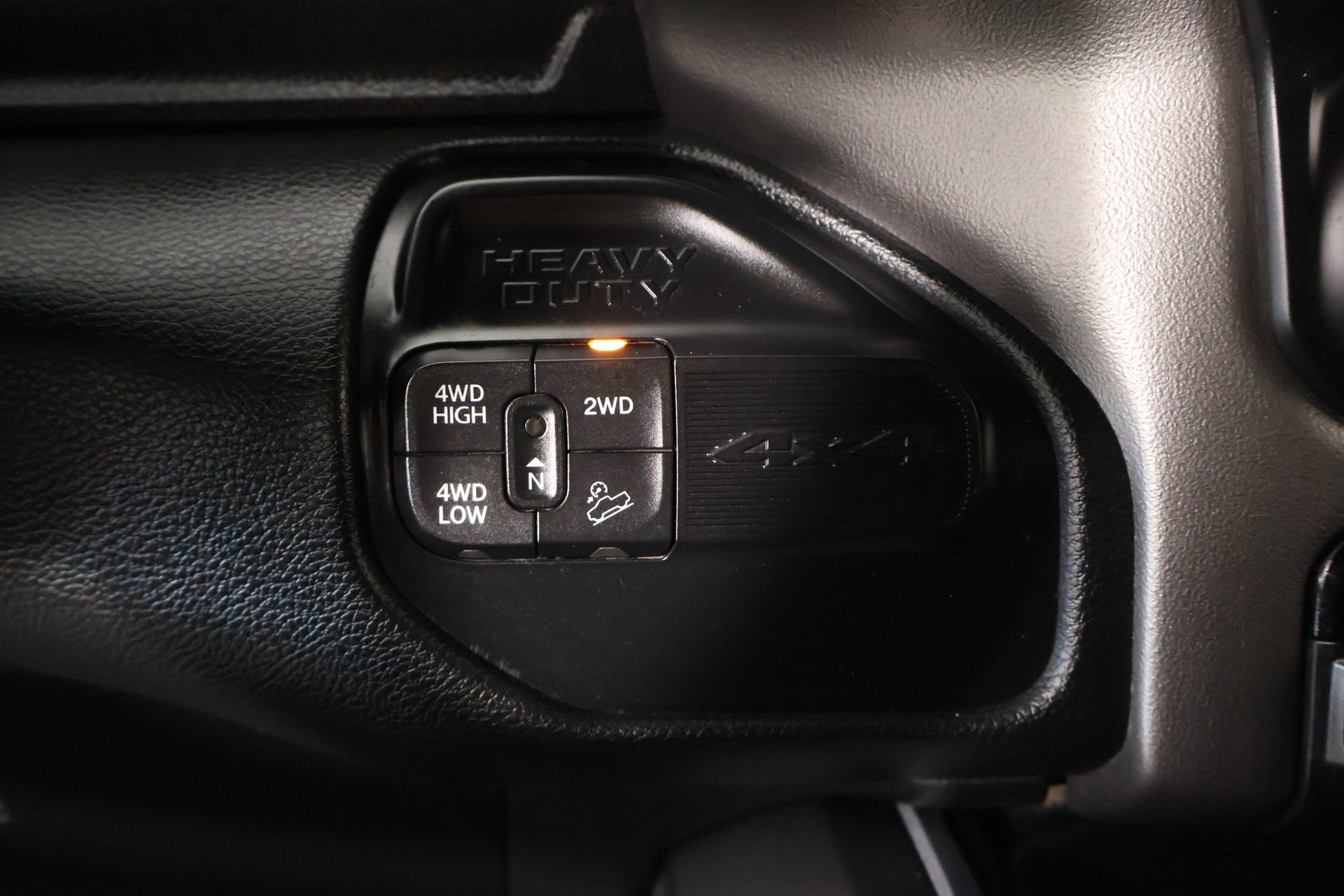 Used 2019 RAM 2500 Big Horn w/ Black Appearance Package image 8