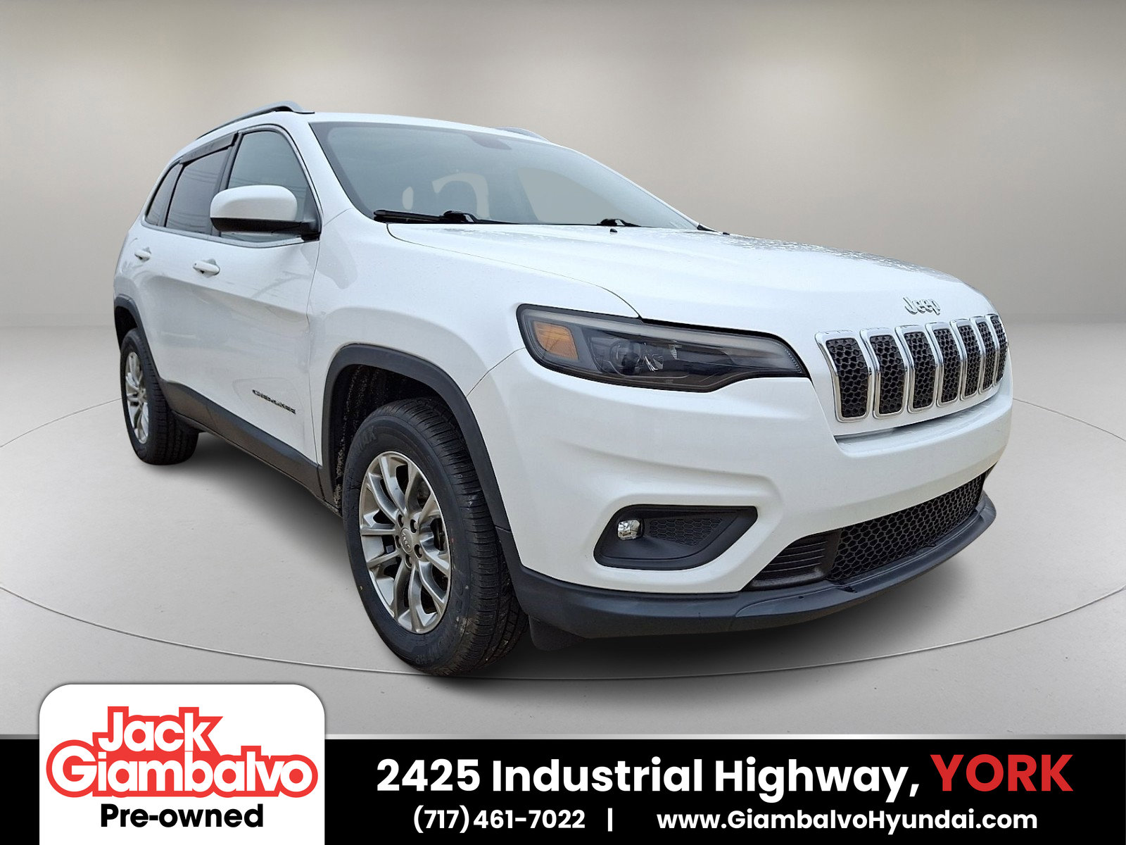 Used 2019 Jeep Cherokee Latitude Plus w/ Comfort/Convenience Group