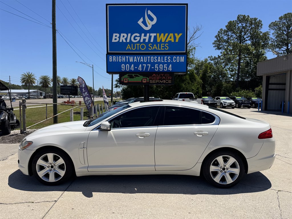 Used 2009 Jaguar XF Luxury RWD image 2