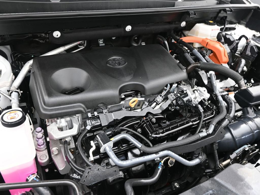 Used 2024 Toyota RAV4 LE image 18
