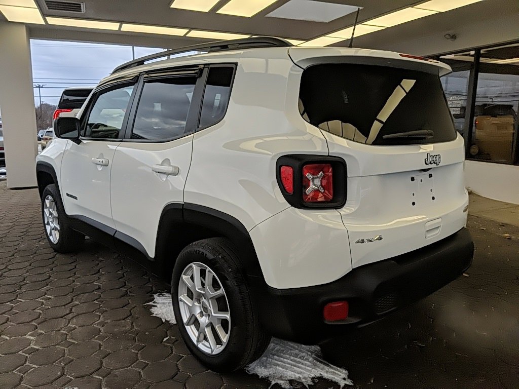Used 2022 Jeep Renegade Latitude image 10