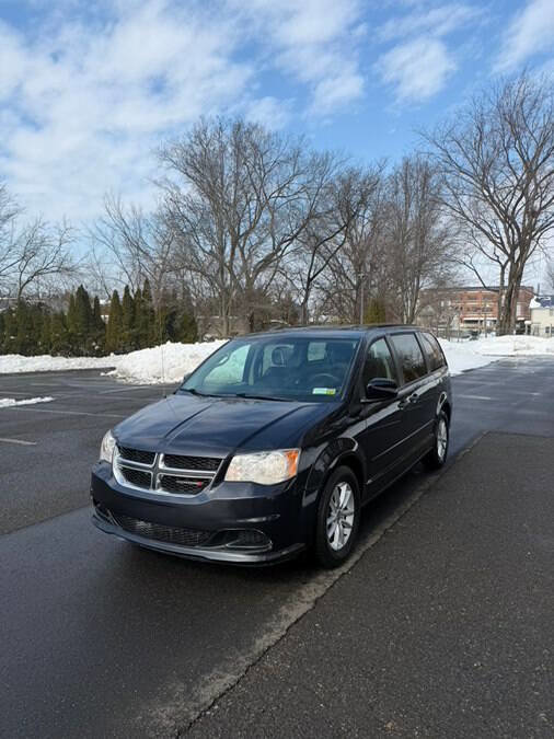 Used 2014 Dodge Grand Caravan SXT image 2