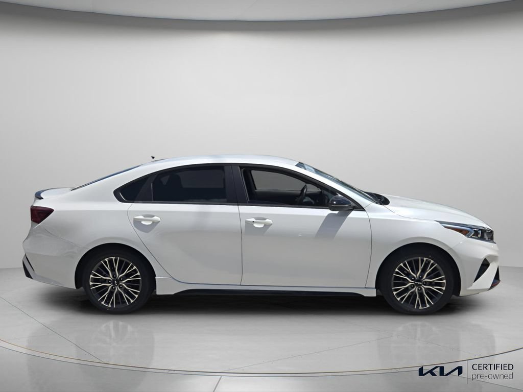 Certified 2022 Kia Forte GT-Line FWD image 4