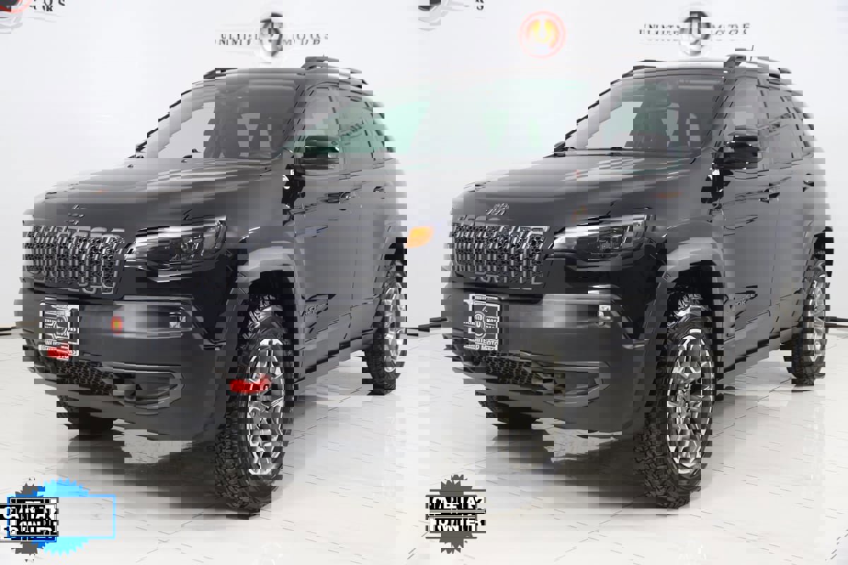 Used 2022 Jeep Cherokee Trailhawk image 5