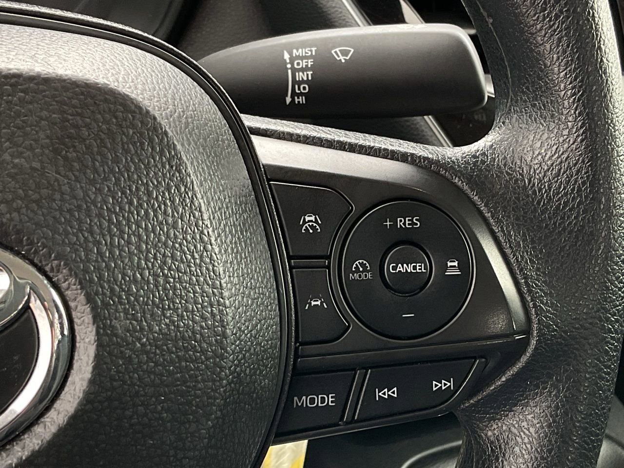 Used 2025 Toyota Corolla LE image 23