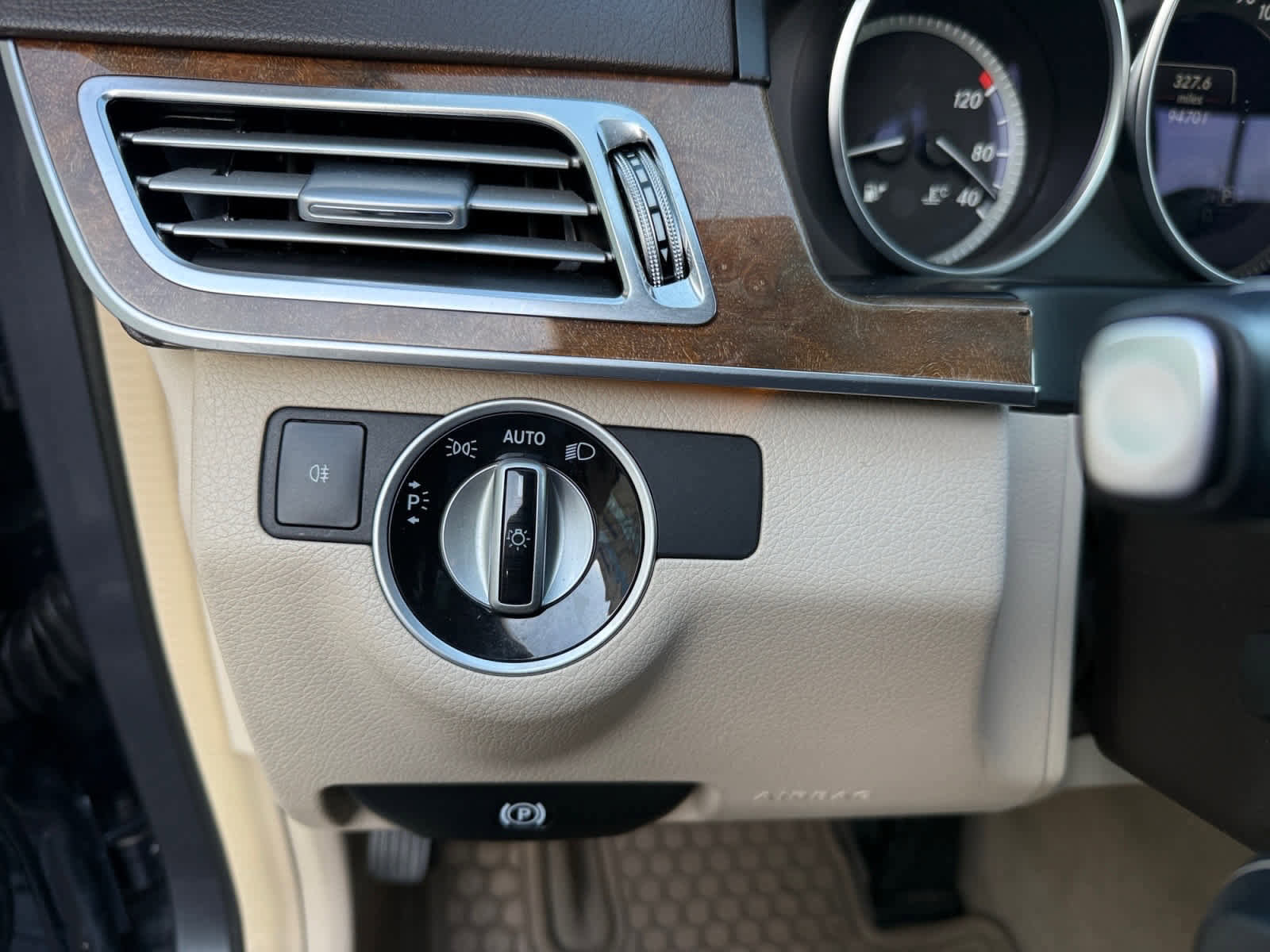 Certified 2016 Mercedes-Benz E 350 4MATIC Wagon image 26