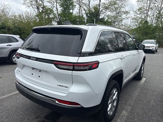 Used 2024 Jeep Grand Cherokee Limited w/ Luxury Tech Group II AWD/4WD image 8