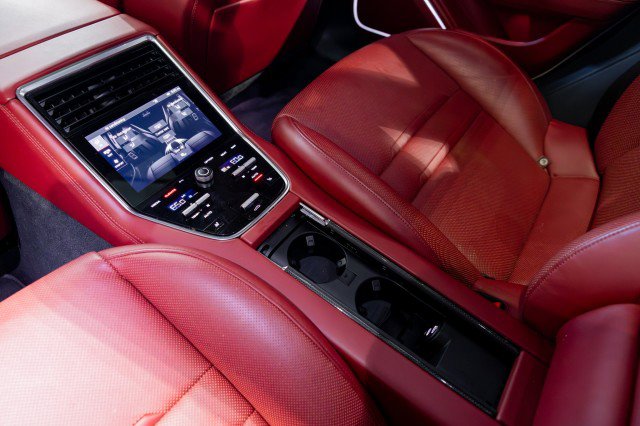 Used 2022 Porsche Panamera GTS w/ Premium Package image 50