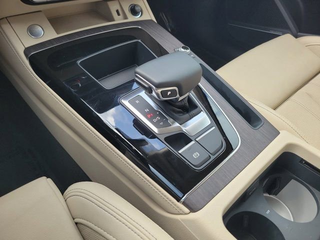 Certified 2024 Audi Q5 e Prestige w/ Prestige Package AWD/4WD image 30