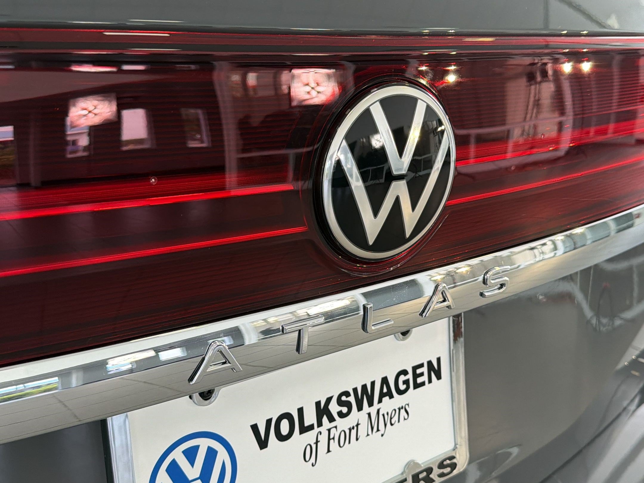 New 2026 Volkswagen Atlas SE FWD image 35
