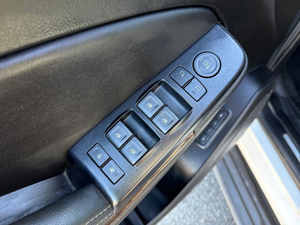 Used 2019 Chevrolet Tahoe LT image 12