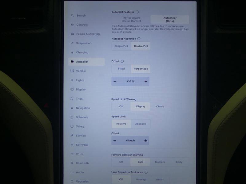 Used 2018 Tesla Model X 100D image 16