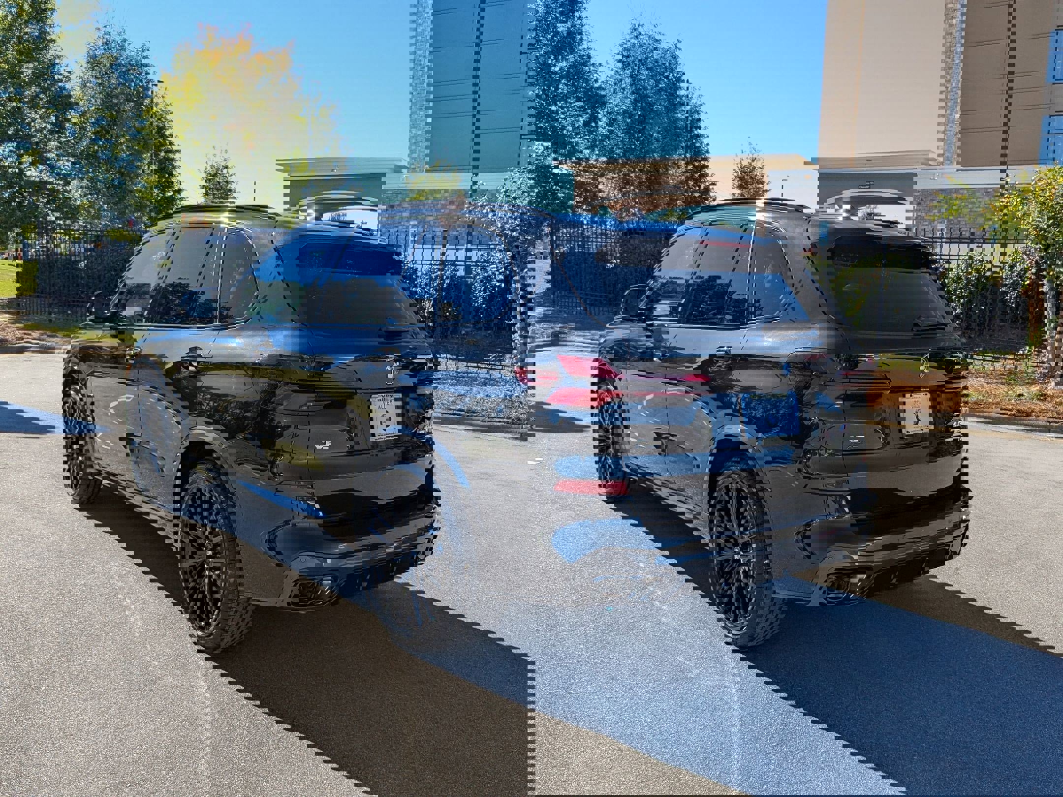 New 2026 BMW X5 M60i w/ Executive Package image 5