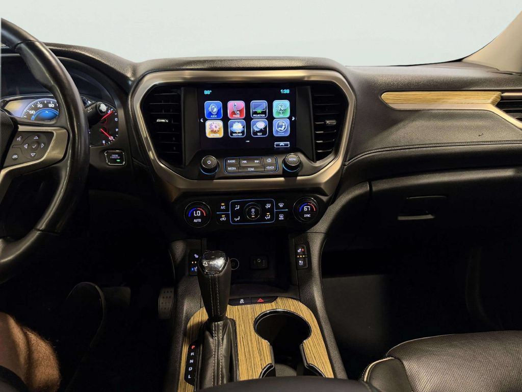 Used 2018 GMC Acadia Denali w/ Technology Package AWD/4WD image 32