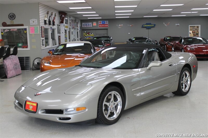 Used 2000 Chevrolet Corvette Convertible w/ Performance Handling Pkg RWD image 2