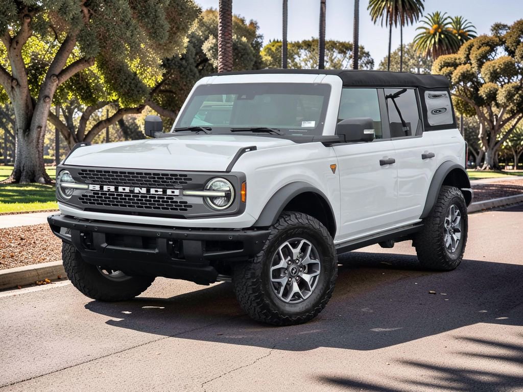 Used 2023 Ford Bronco Badlands AWD/4WD image 2