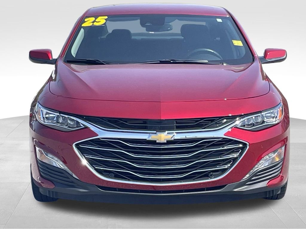 Used 2025 Chevrolet Malibu LT FWD image 9