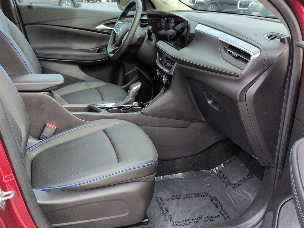 Used 2025 Buick Encore GX Sport Touring w/ Comfort Package image 19