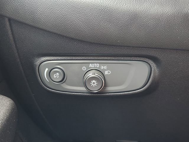 Used 2019 Chevrolet Equinox LT FWD image 25