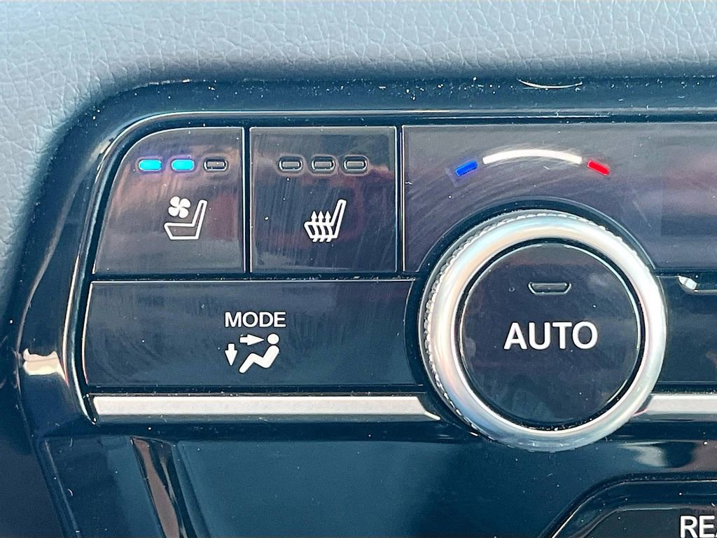 Used 2023 Honda Pilot Elite image 21