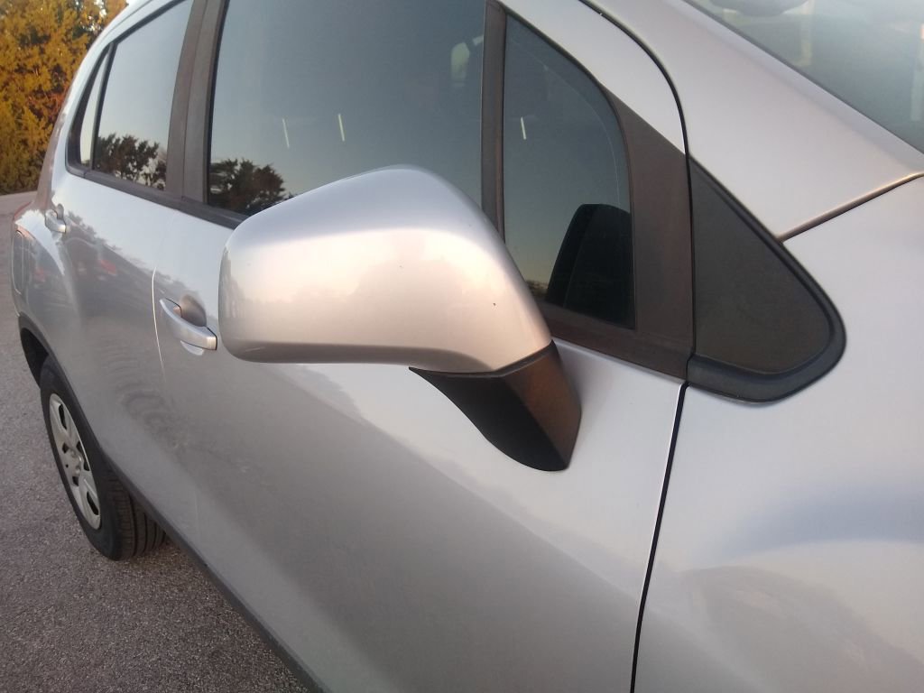 Used 2018 Chevrolet Trax LS image 35