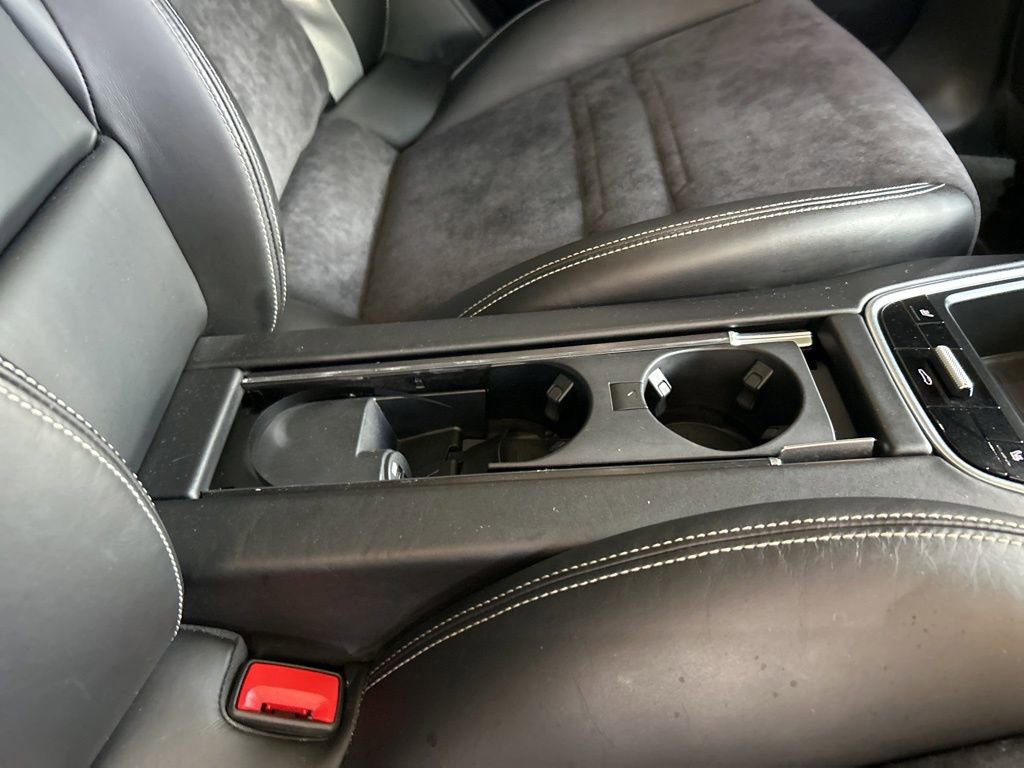 Used 2019 Porsche Panamera GTS image 34