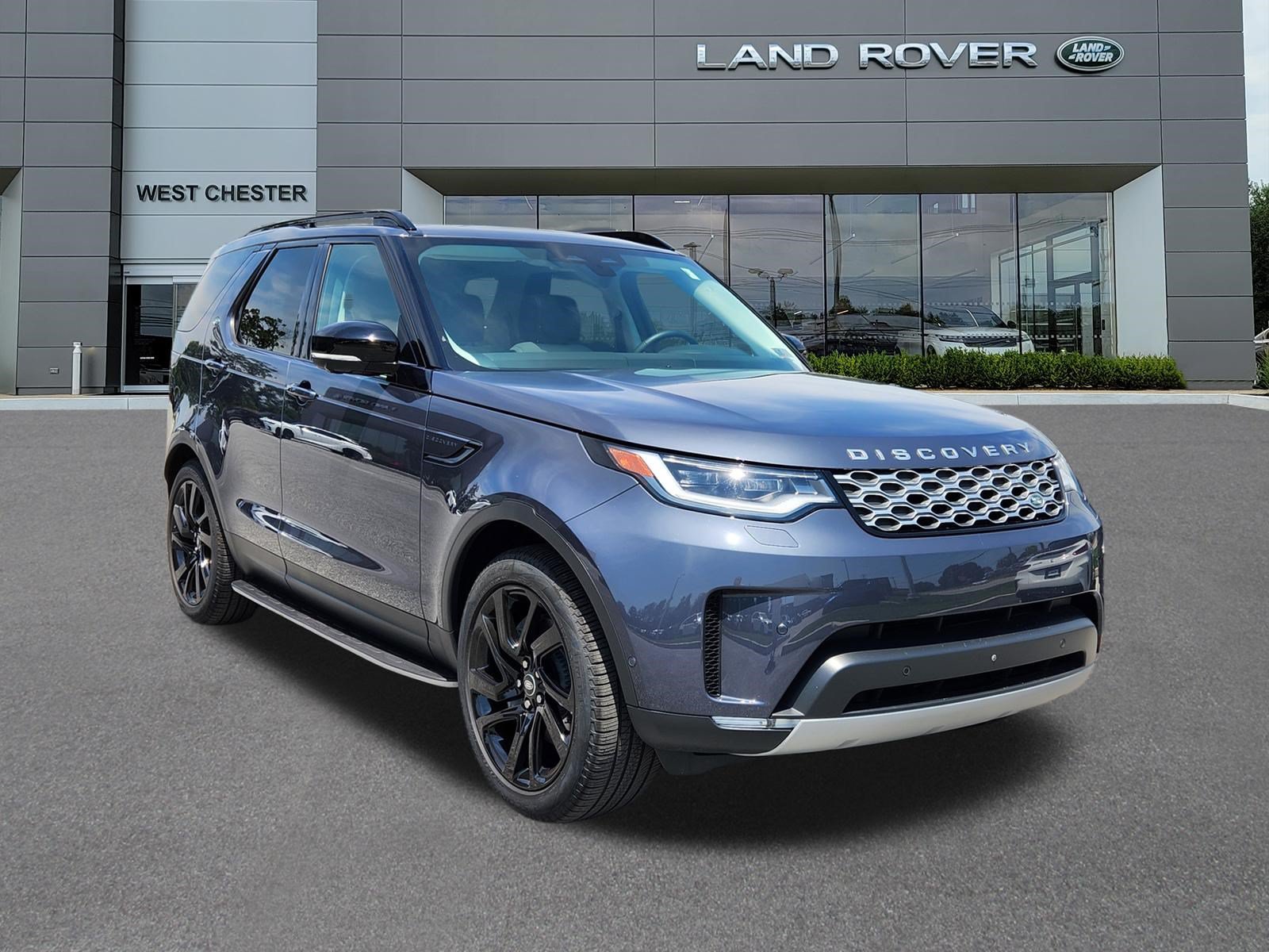 Certified 2025 Land Rover Discovery S AWD/4WD image 2