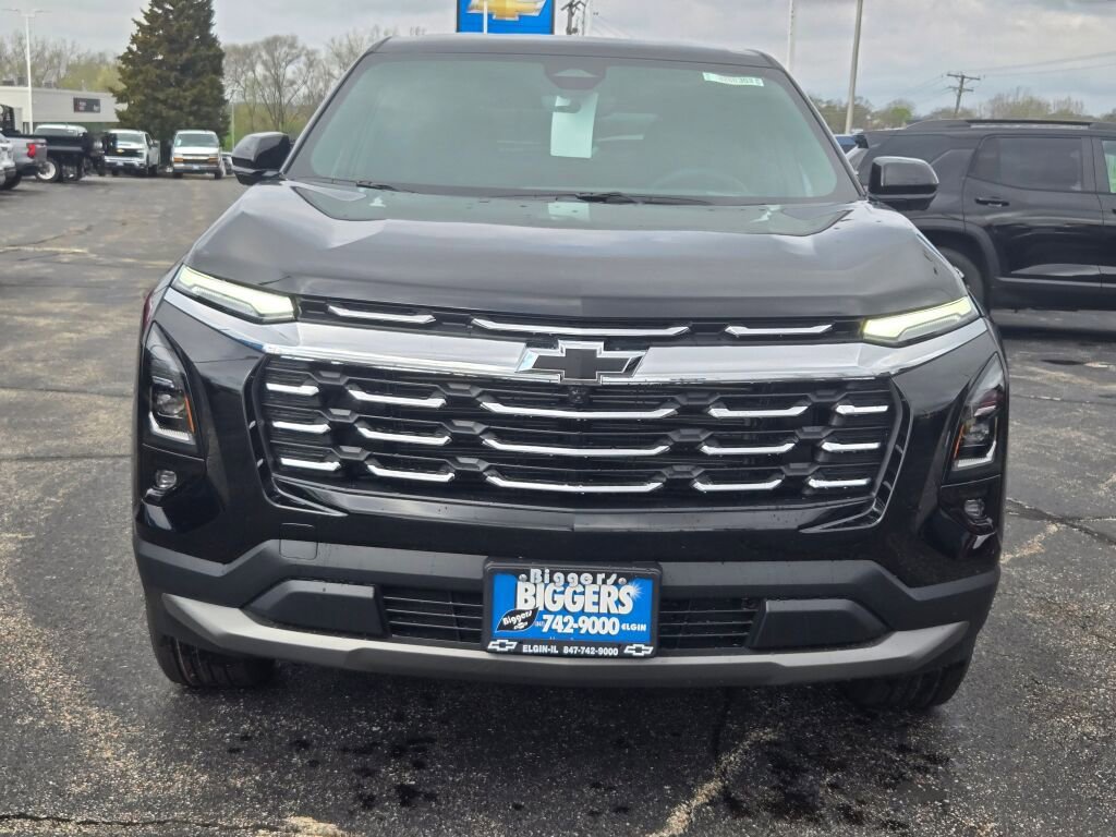 New 2026 Chevrolet Equinox LT w/ Safety and Technology Package FWD image 2