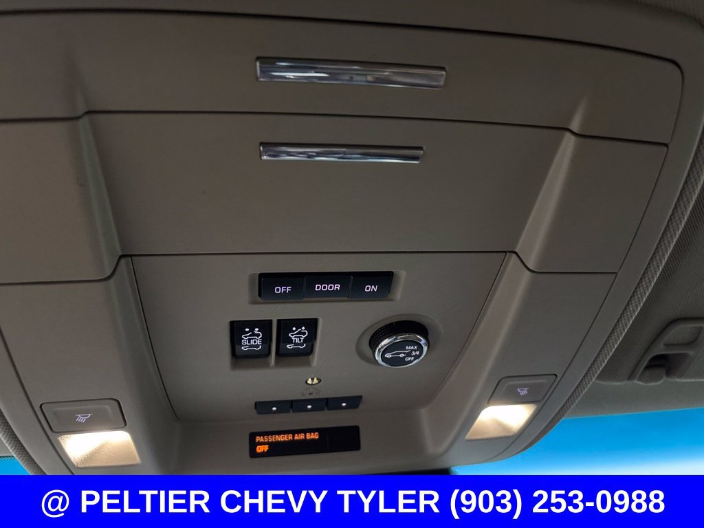 Used 2019 Chevrolet Suburban Premier AWD/4WD image 18
