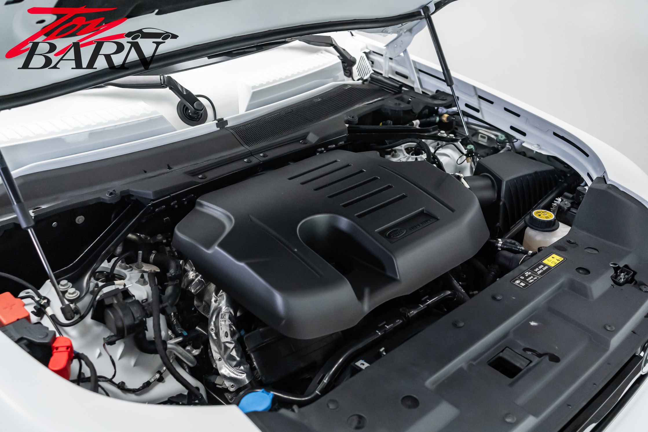 Used 2023 Land Rover Defender 130 SE image 52