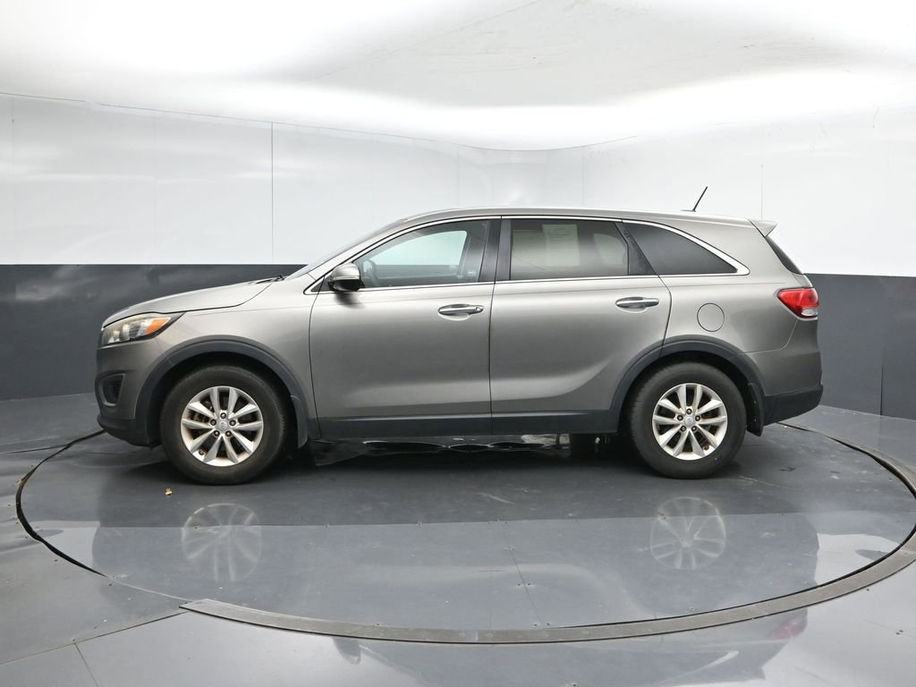 Used 2016 Kia Sorento L FWD image 2