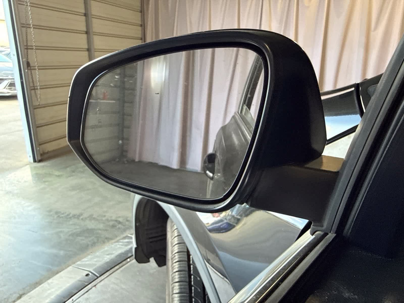 Used 2018 Toyota RAV4 XLE FWD image 19