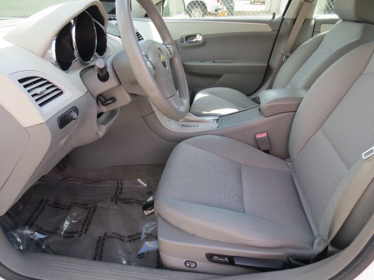 Used 2010 Chevrolet Malibu Hybrid image 7