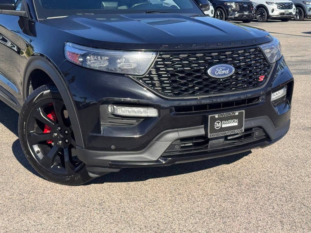Certified 2023 Ford Explorer ST w/ Equipment Group 401A AWD/4WD image 3