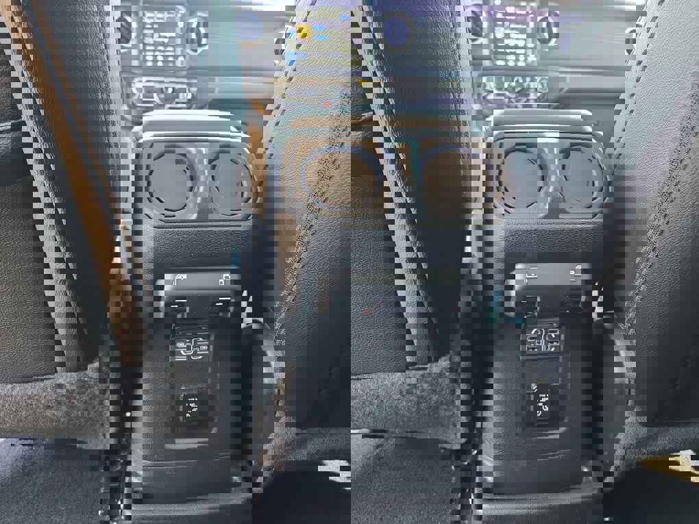 Used 2022 Jeep Wrangler Unlimited Sahara w/ Safety Group image 37