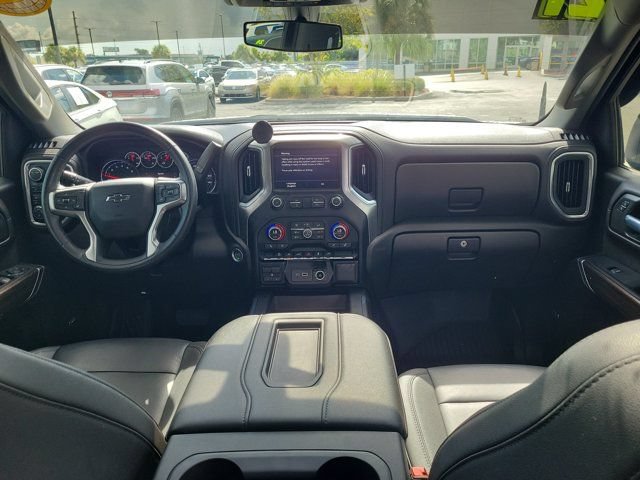 Used 2021 Chevrolet Silverado 1500 LT Trail Boss w/ Convenience Package II AWD/4WD image 2