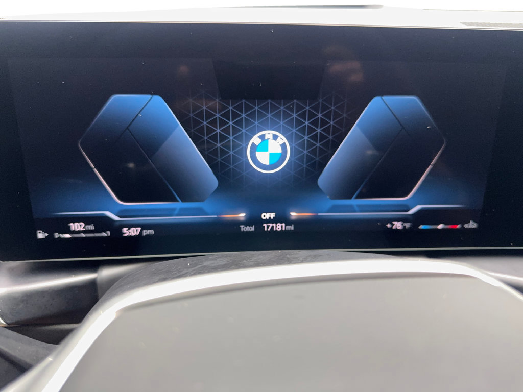 Used 2025 BMW 330i Sedan w/ Premium Package RWD image 61