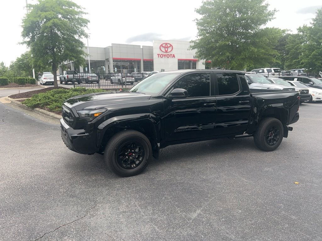 Used 2024 Toyota Tacoma SR5 AWD/4WD image 1