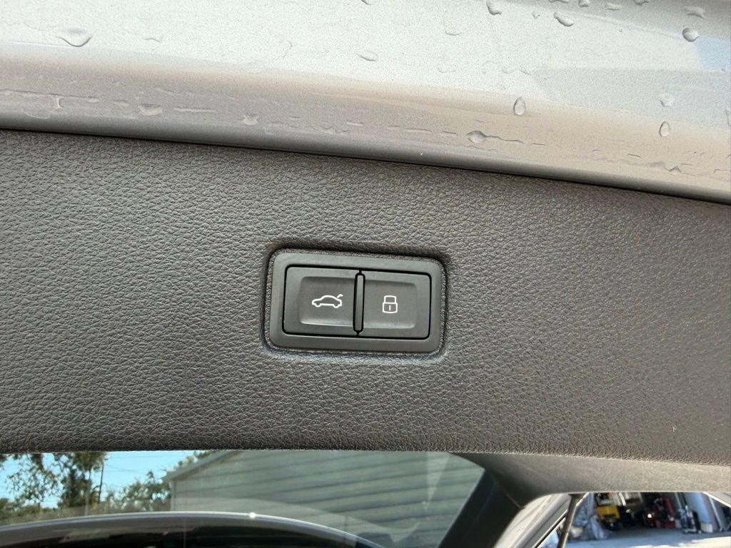 Used 2022 Audi Q7 Premium Plus w/ Premium Plus Package image 45