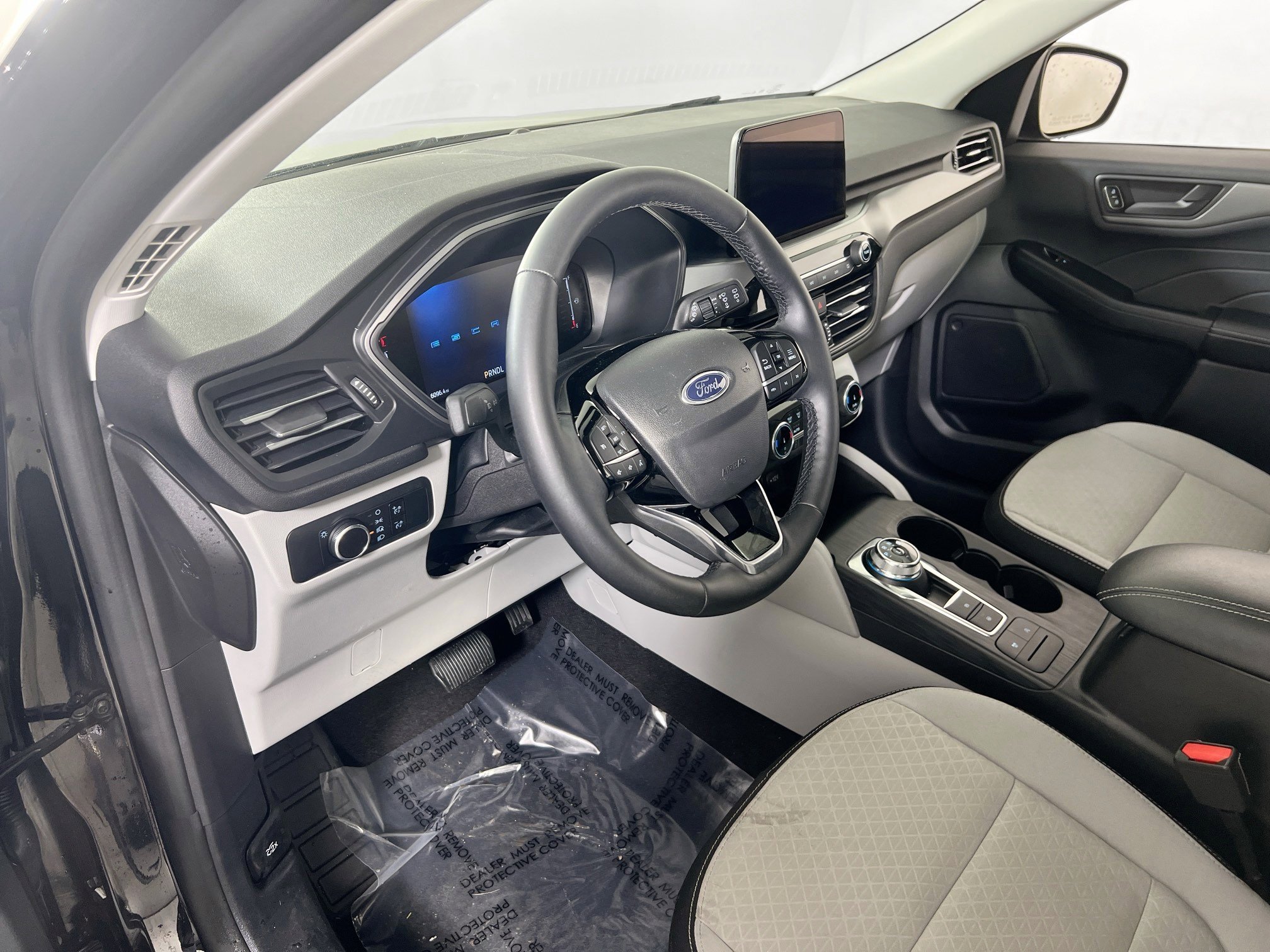 Used 2025 Ford Escape Active w/ Cold Weather Package AWD/4WD image 9