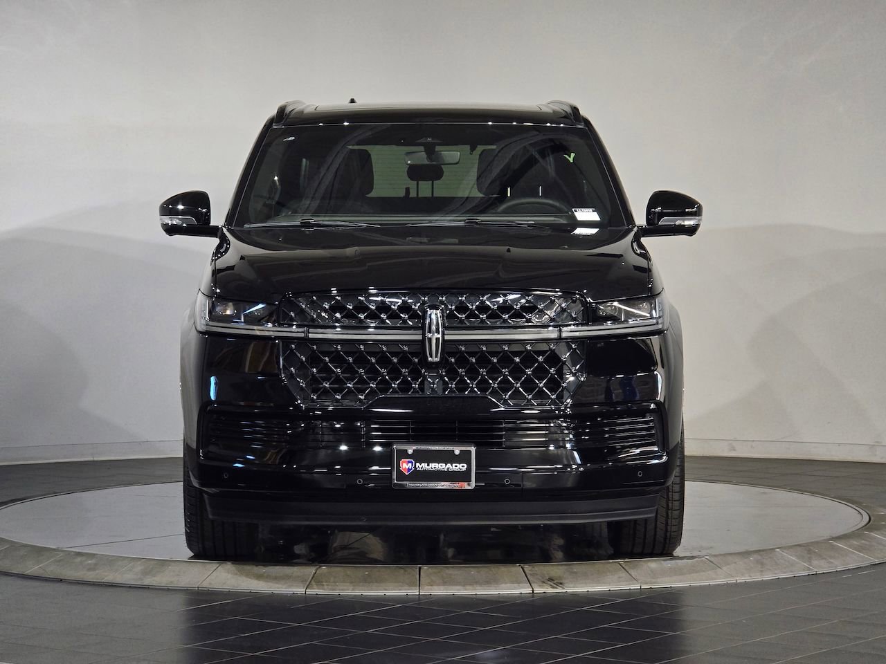New 2025 Lincoln Navigator Reserve w/ Jet Appearance Package image 3