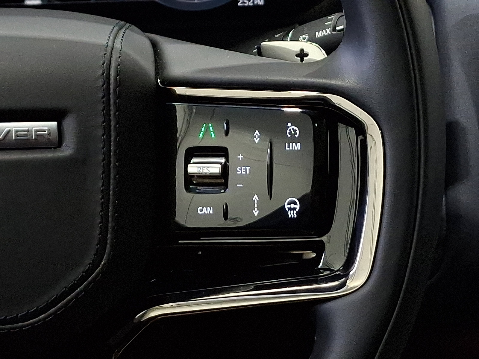 Certified 2026 Land Rover Range Rover Velar Dynamic SE image 22